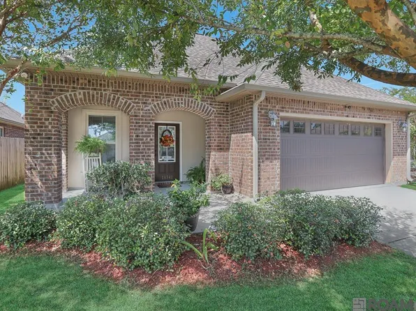 18341 Sunset Park Dr, Prairieville, LA 70769