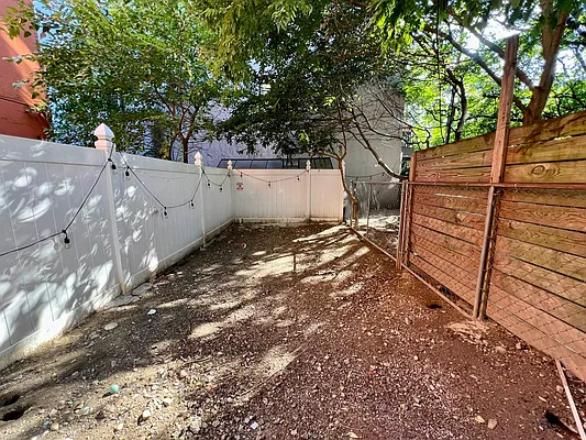 Rented by ERNY LLC | media 19