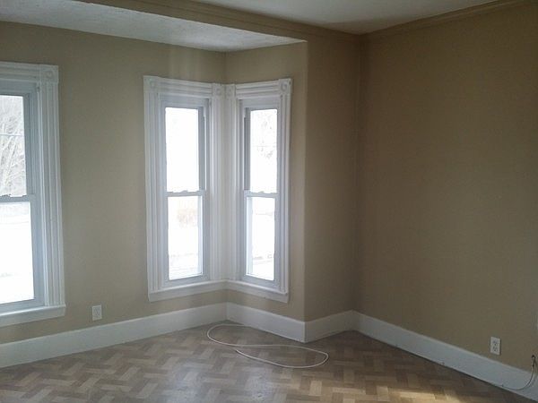 2nd image of 34 Everett St