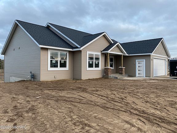 2nd image of 9400 Jack Pine Dr