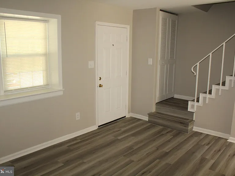 731 Denton Cir — Photo 2