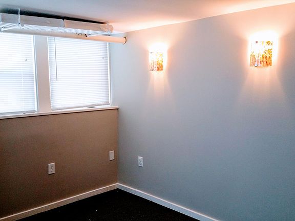 5th image of 1702 Laurel Ave APT 14