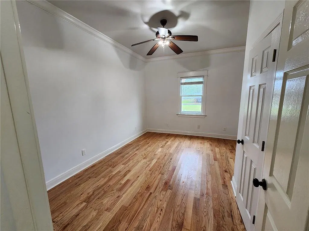 3 bed, 2.0 bath, 1384 sqft, $2,250 — Photo 4