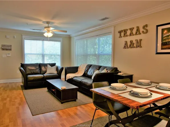 1725 Harvey Mitchell Pkwy S APT 121, College Station, TX 77840