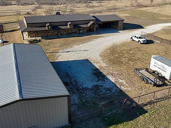 3rd image of 290 Barton Rd