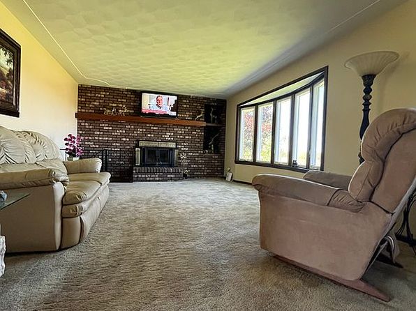 1045 Dauber Rd
