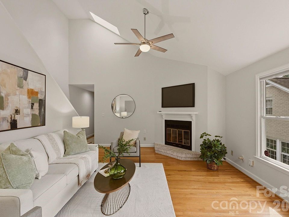 1st image of 815 Lexington Ave APT C