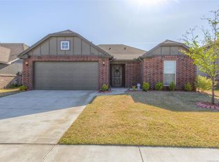 10429 S Kennedy St W, Jenks, OK 74037