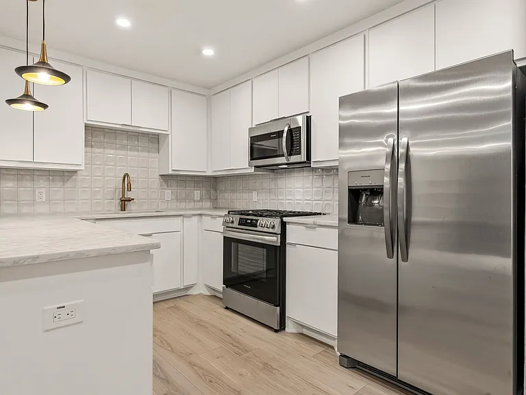 7537 Brentcove Cir — Photo 1
