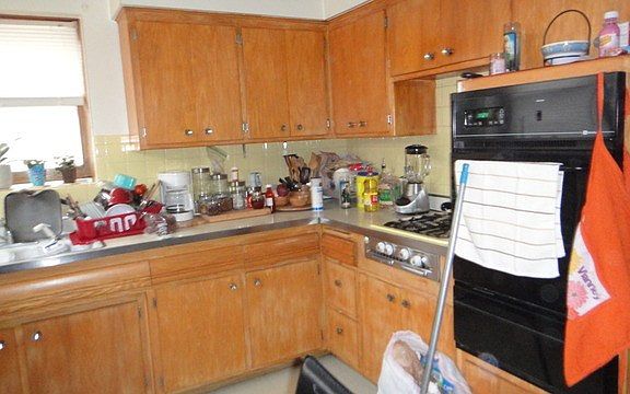 4th image of 1601 Scoville Ave