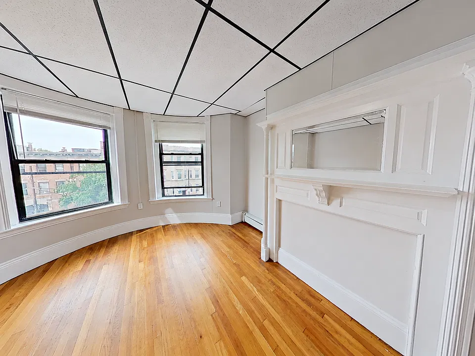 882 Huntington Ave #3