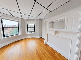 882 Huntington Ave #3, Boston, MA 02115