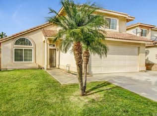 814 Woodcrest St, Bloomington, CA 92316