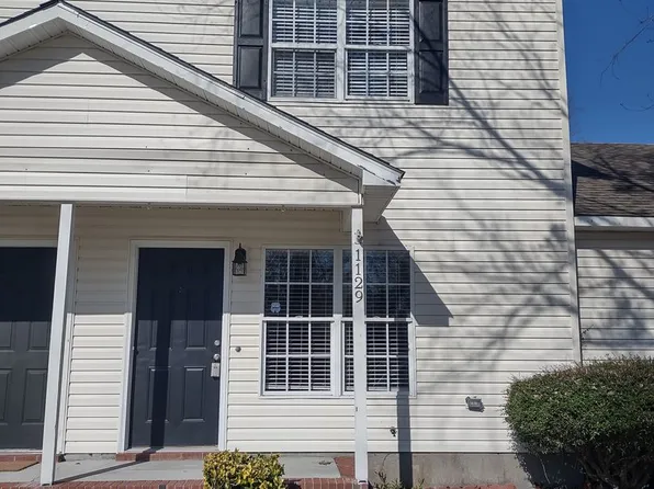 1129 W Pueblo Dr, Jacksonville, NC 28546