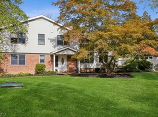 92 Whitenack Rd, Basking Ridge, NJ 07920