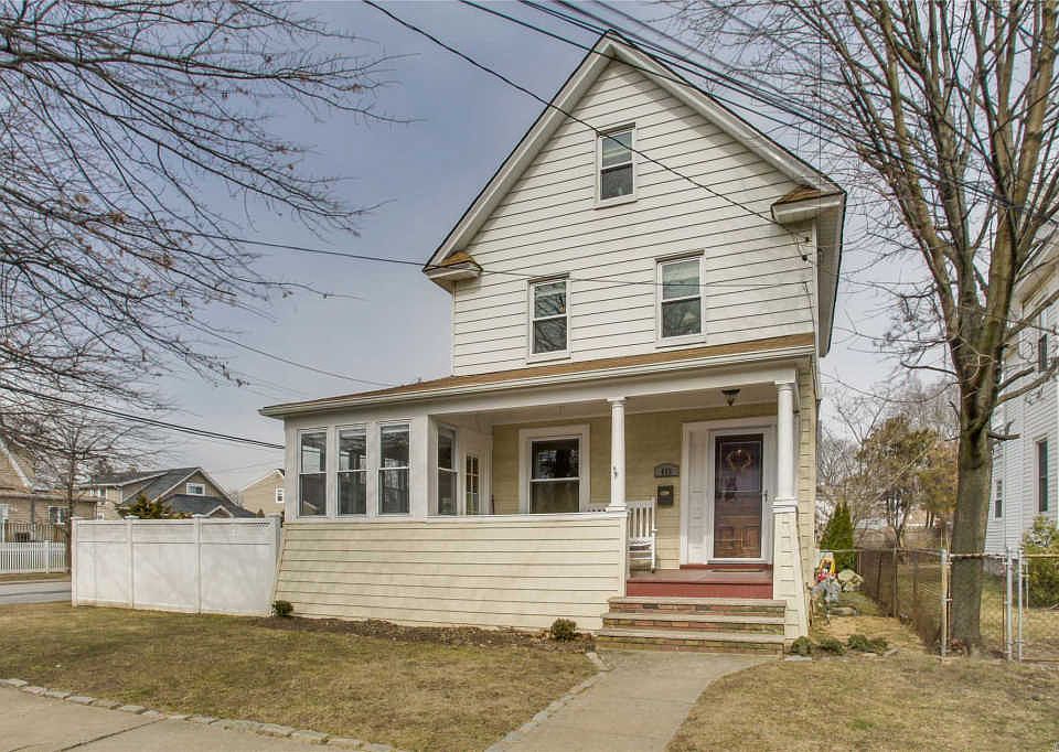 1st image of 488 Pearl St