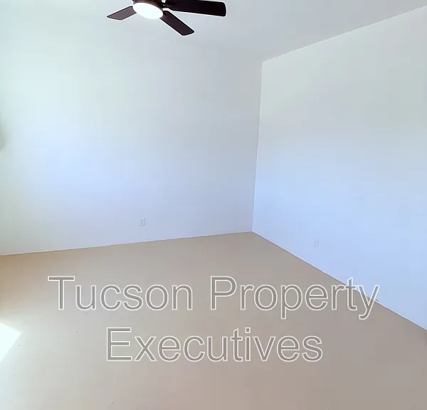 814 N Alvernon Way #A — Photo 6