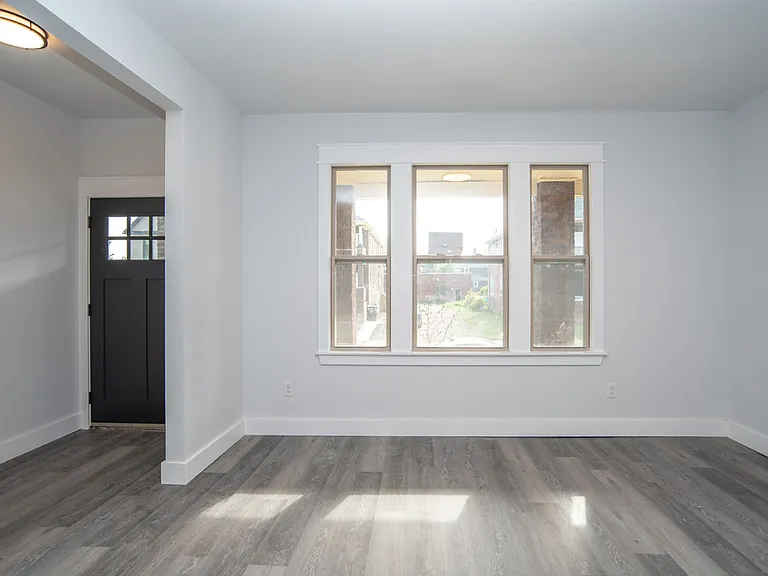 6194 Hecla St — Photo 4