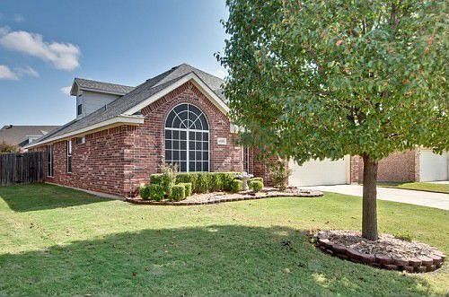3rd image of 6108 Huntington Dr