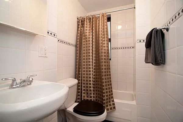 Rented by Corcoran | media 19