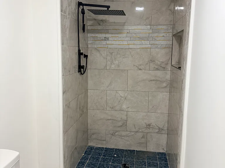 402 Arlington Rd — Photo 5