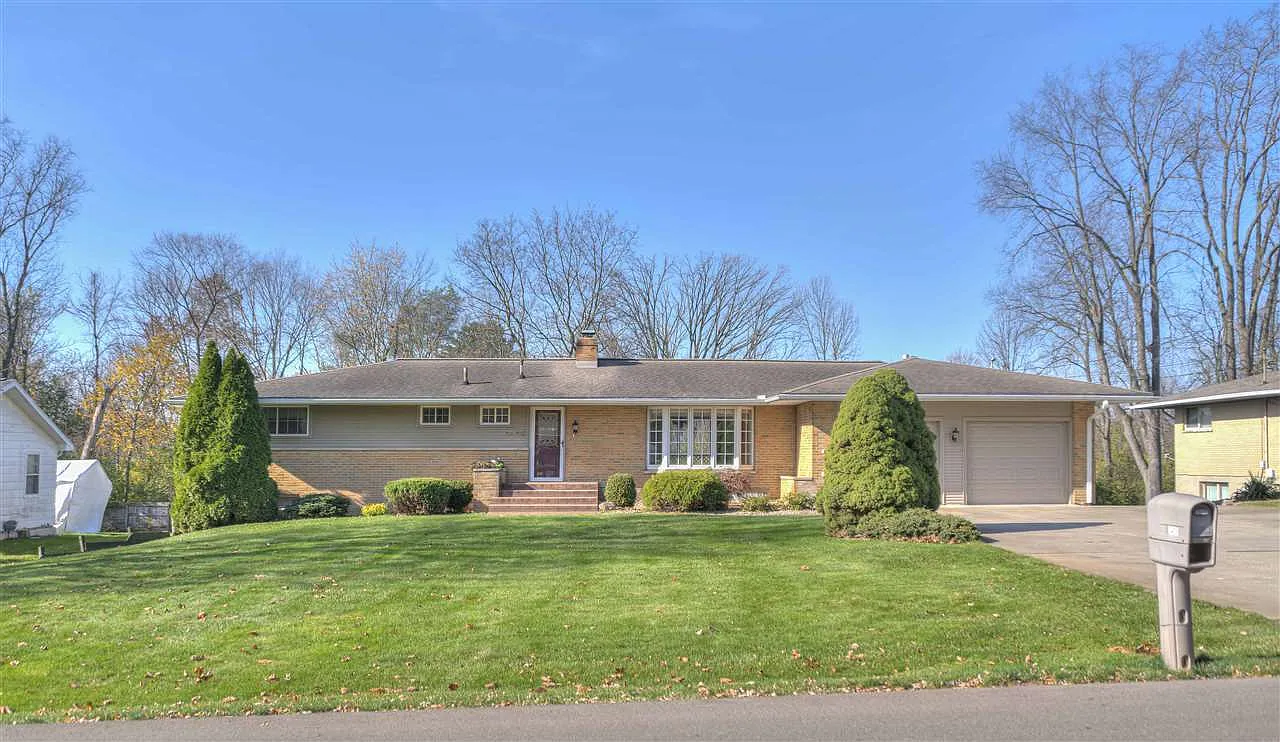 2408 Smiley Way photo 1