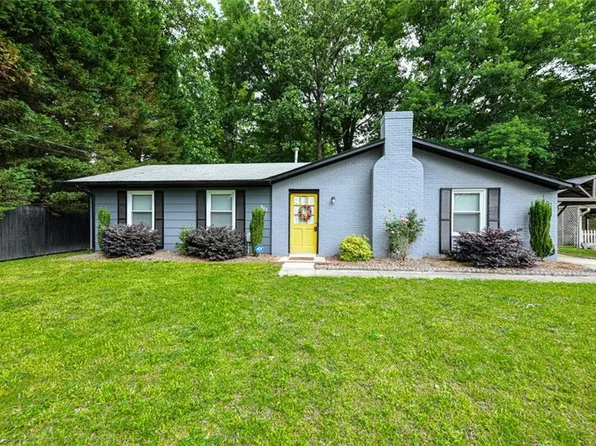 803 Ernest Ct, High Point, NC 27263