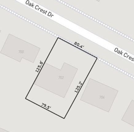 5th image of 702 Oak Crest Dr