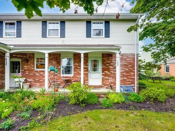 1388 Athena Dr, Kent, OH 44240
