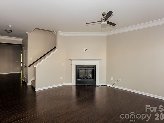 5th image of 288 Harrison Ln