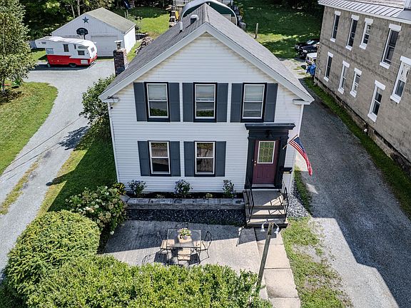 5th image of 214 Beaman Street