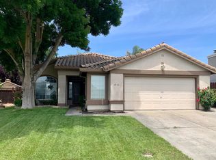 1511 Country Woods Dr, Ripon, CA 95366