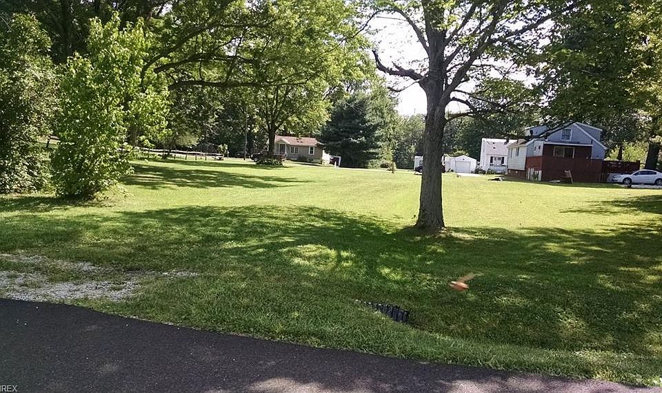 2nd image of 3966 Paumier Ave