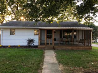 1007 NE 4th St, Washington, IN 47501