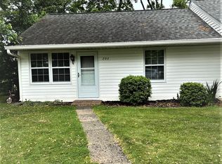 202 Maple St, Middleburg, VA 20117