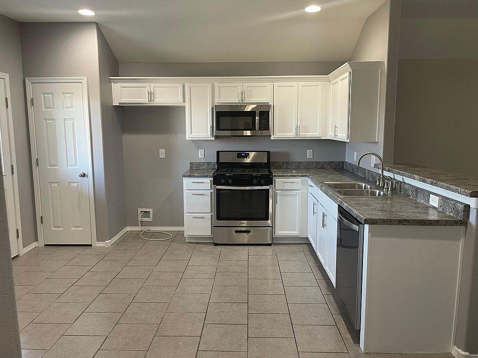 1st image of 23274 Bessie Blvd