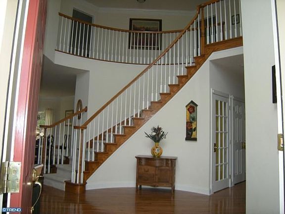 2nd image of 305 Bond Ct