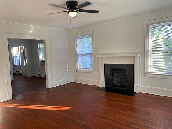 3rd image of 139 W Church St