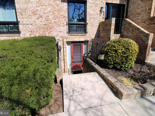 592 Brummel Ct NW #592, Washington, DC 20012