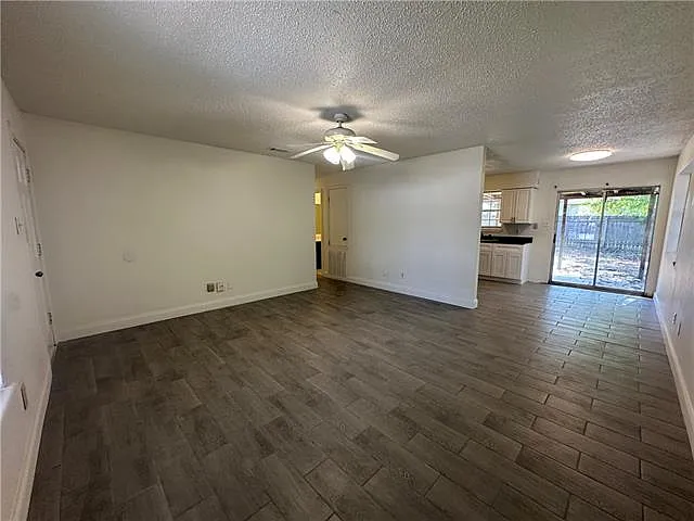 57426 Oak Ave — Photo 3