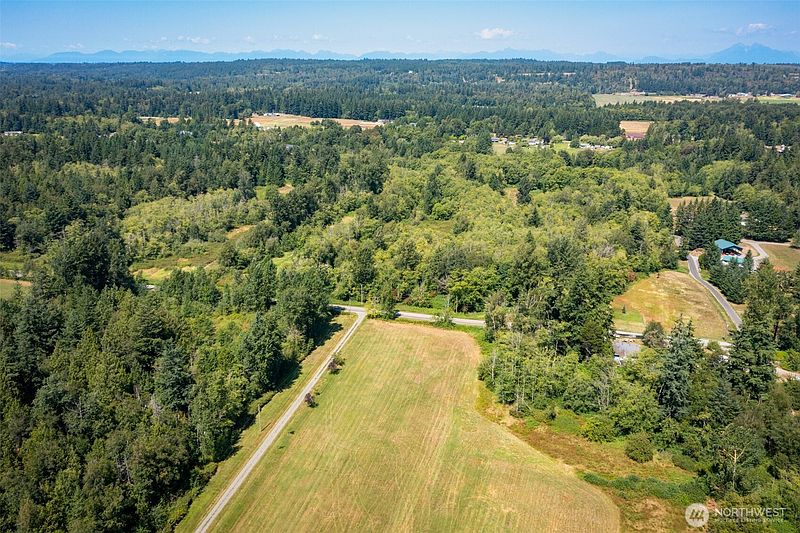 5th image of 3118 Loomis Trail Road