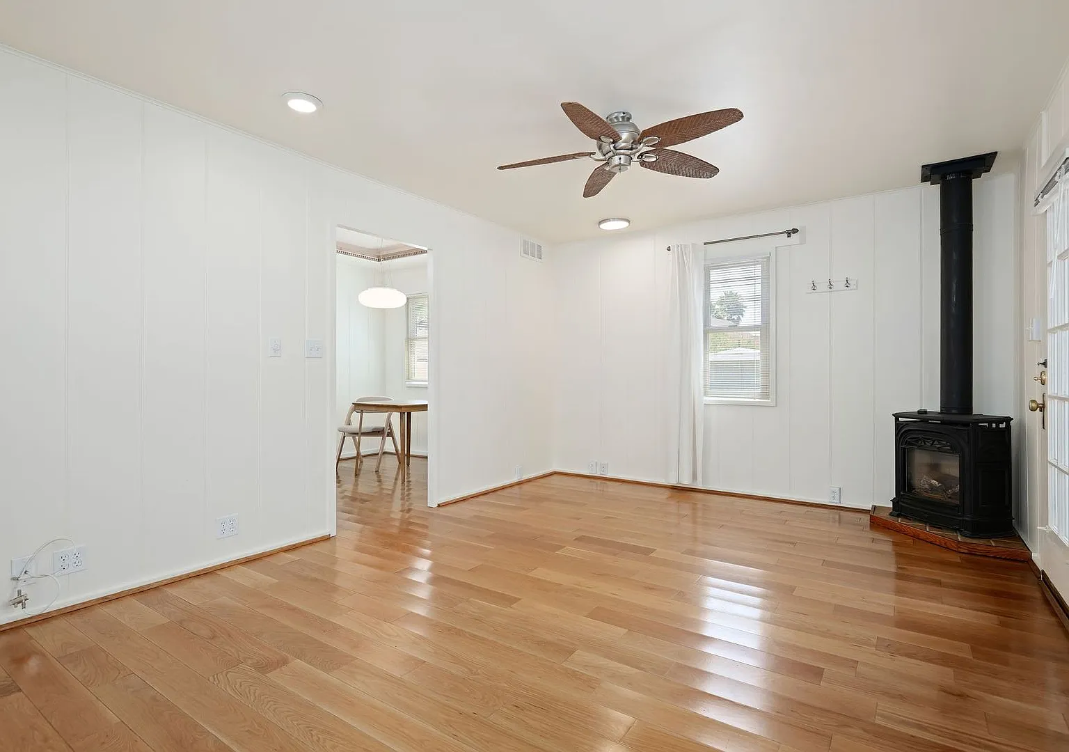 Charming One-Bedroom Retreat in Santa Barbara at 416 1/2 E Anapamu — Photo 4