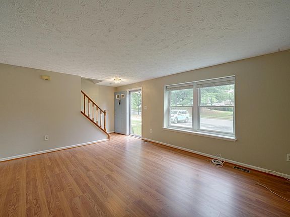 3rd image of 8334 Mary Lee Ln
