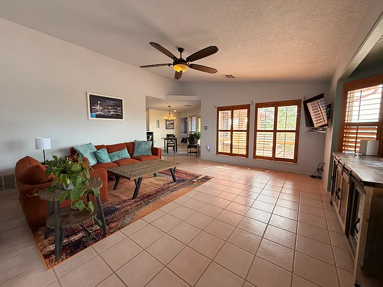 701 Poplar St — Photo 1