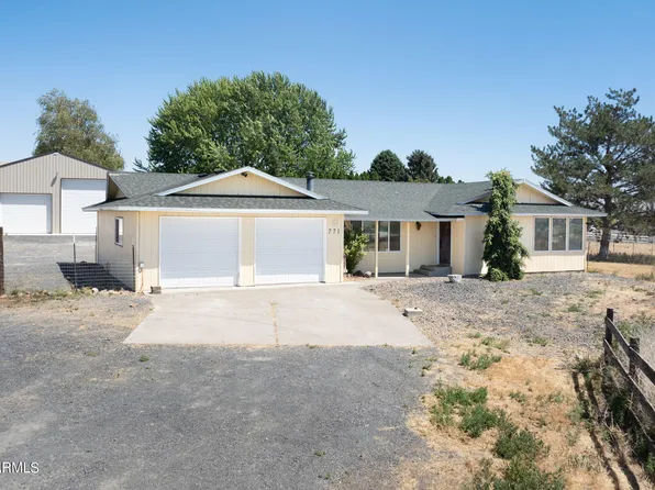 771 Gibson Rd, Selah, WA 98942