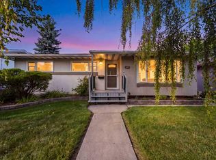 64 S Hollyburn Rd SW, Calgary, AB T2V3H1