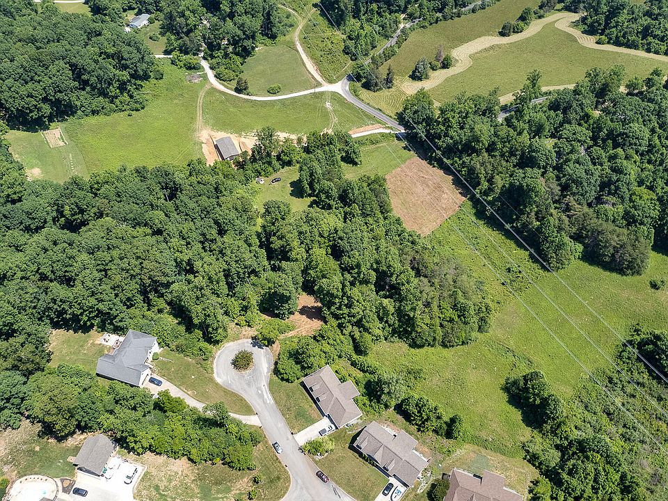 1st image of Liz Vista Ln