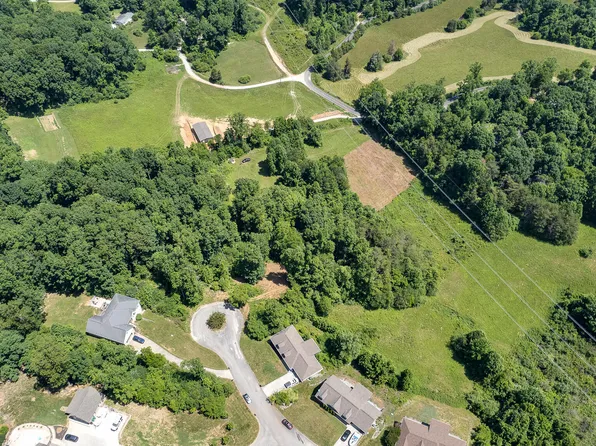 Liz Vista Ln, Knoxville, TN 37931