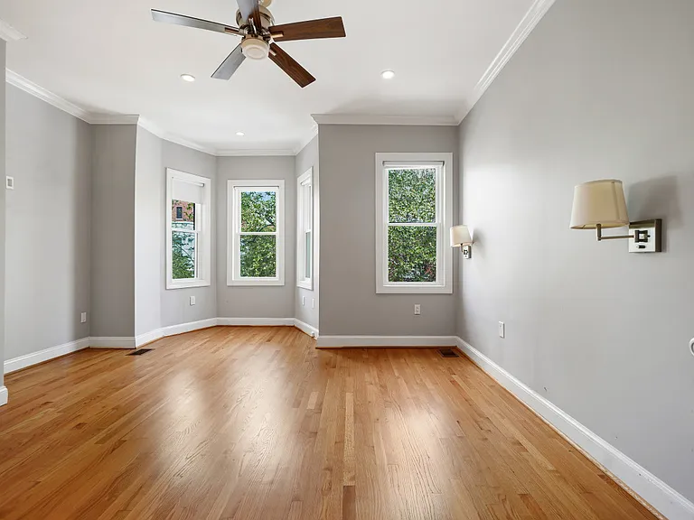632 Q St NW — Photo 18
