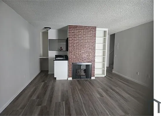 9047 Langdon Ave #15 — Photo 25